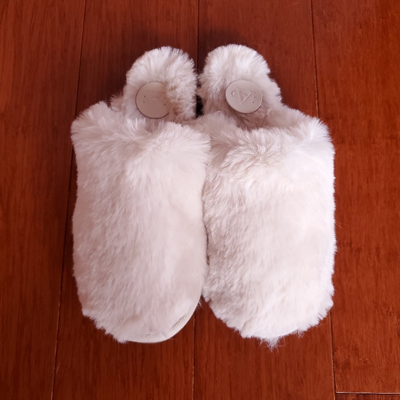 Sadie Faux Fur Slippers 2025